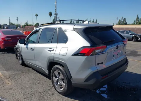 2025 Toyota Rav4 Xle z USA, uszkodzony, nr VIN 2T3W1RFV4SW401502